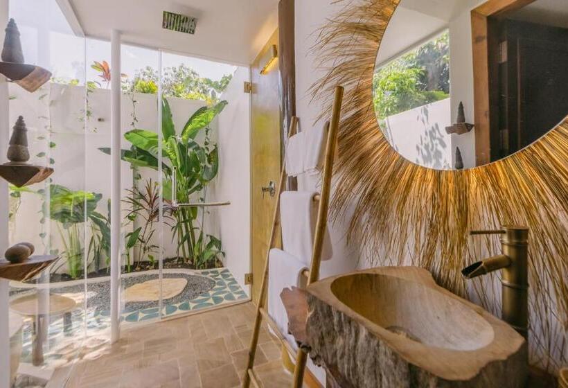 酒店 La Bōhème Luxury Suites