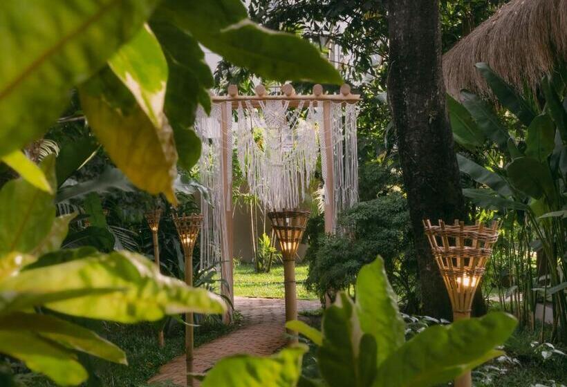 酒店 La Bōhème Luxury Suites