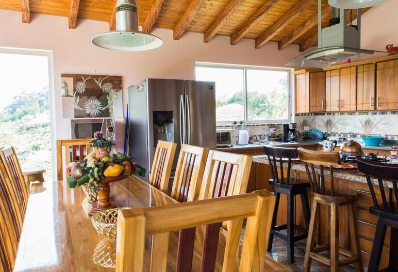 Отель Los Caballeros