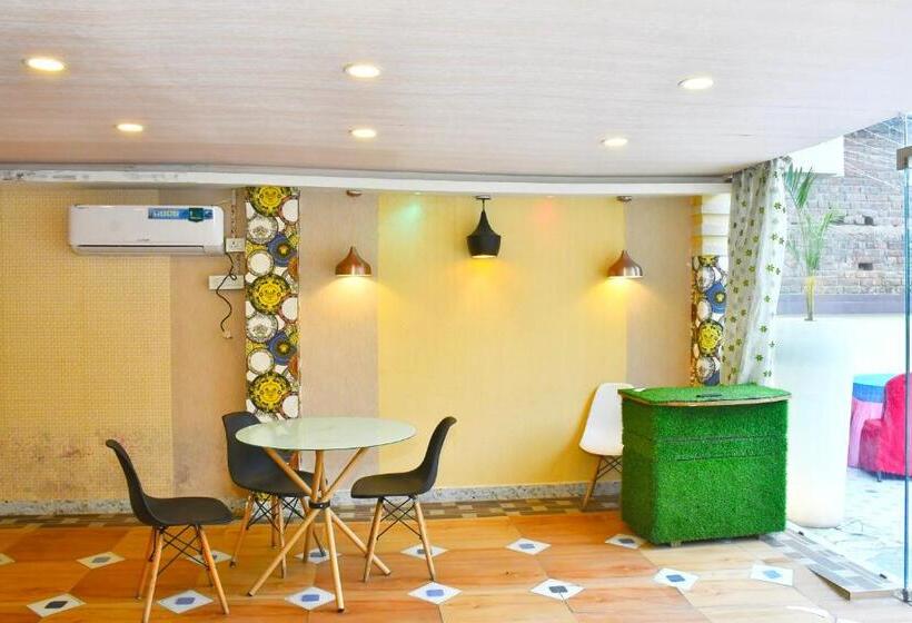 Fabhotel Magadh Palace