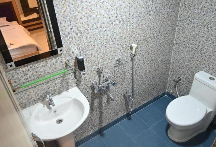 호텔 Maisha International