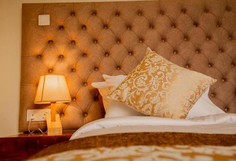 בית מלון כפרי Manthra Leisure