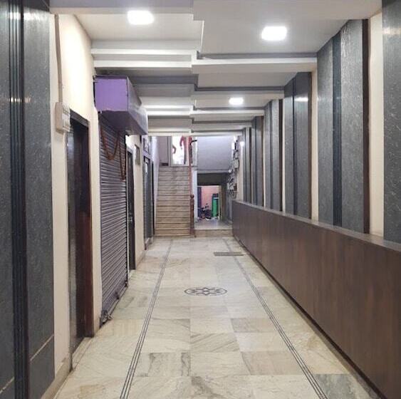 בית מלון כפרי Meer Residency