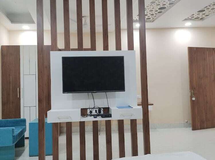 בית מלון כפרי Meer Residency