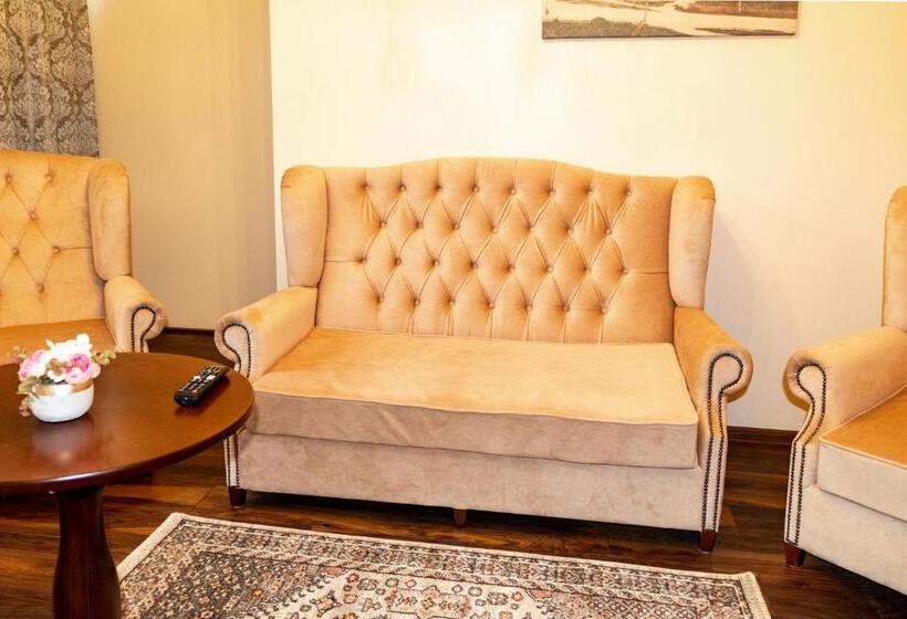 בית מלון כפרי Melik