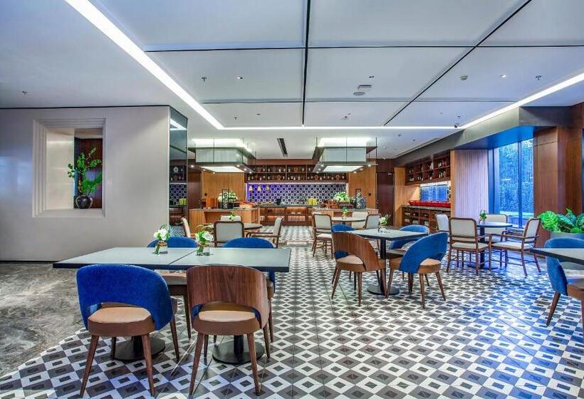 Отель Nanjing Fanyue Plaza Intercity