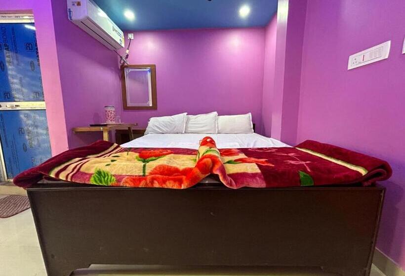 هتل New Nayantara Lodge