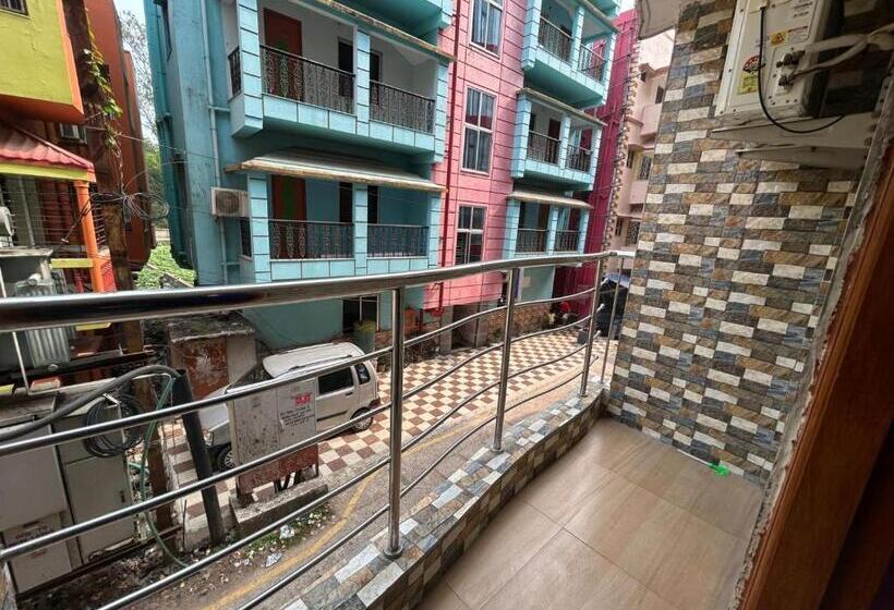 هتل New Nayantara Lodge