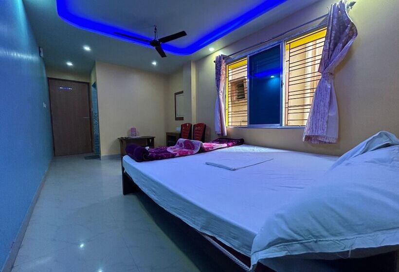 هتل New Nayantara Lodge