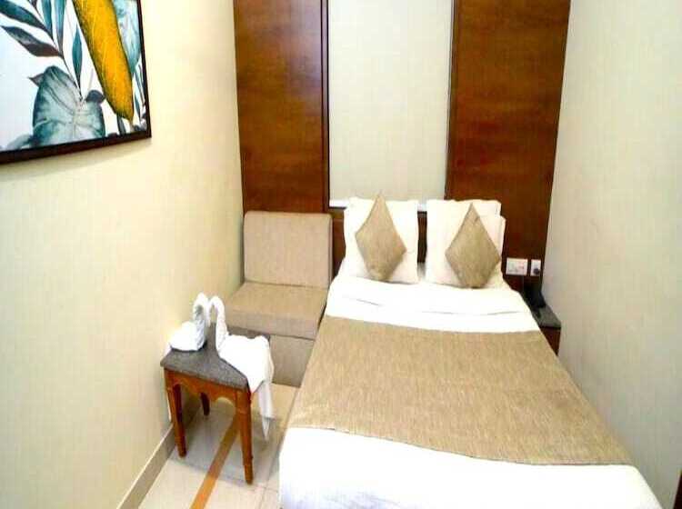 Otel Pine Tree