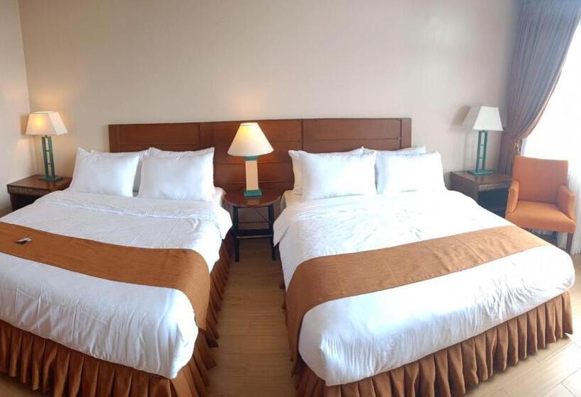 Hotel Private Unit At Forest Lodge Caml John Hay Baguio City