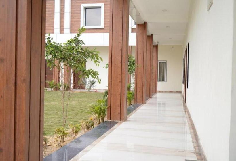 酒店 Royal Delight Resort