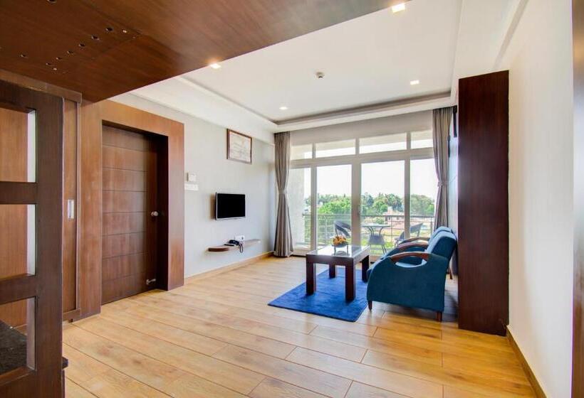 호텔 Silver Oak International