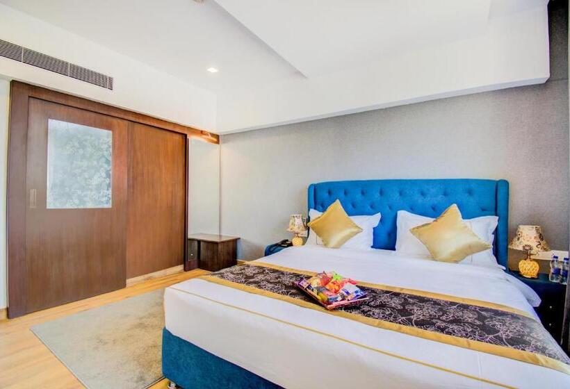 호텔 Silver Oak International