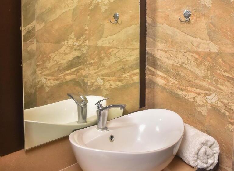 هتل Stay Inn Plus