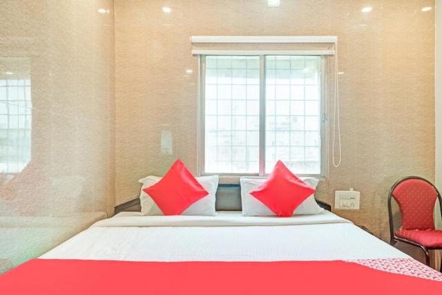 ホテル Tejasri Residency