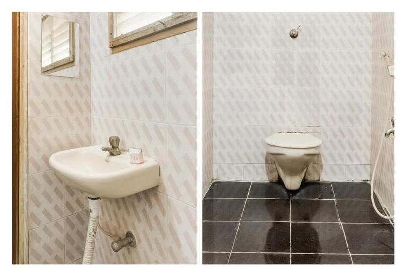 ホテル Tejasri Residency