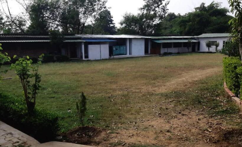 酒店 The Baagh Jungle Resort