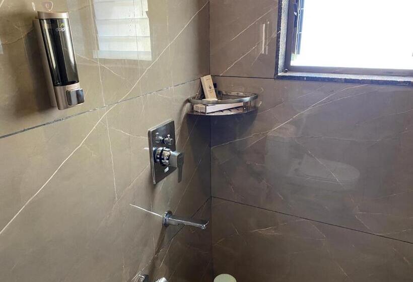 בית מלון כפרי The Grand Sarovar Inn And Suites