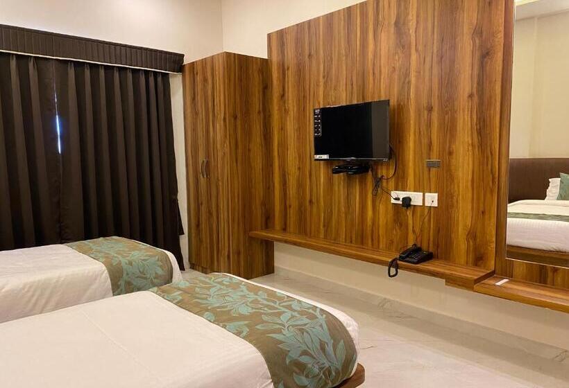 בית מלון כפרי The Grand Sarovar Inn And Suites