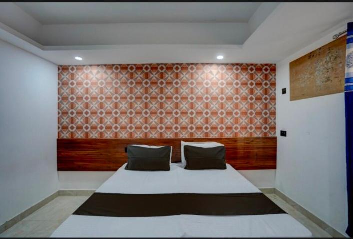 בית מלון כפרי The Simran Suites