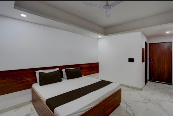 בית מלון כפרי The Simran Suites