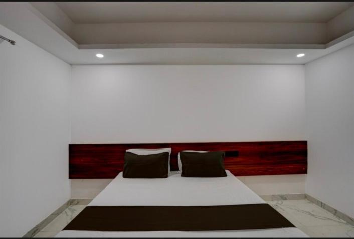 בית מלון כפרי The Simran Suites