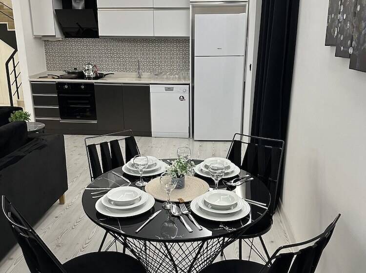 Kt Home Hotel & Apartments