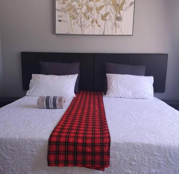 بنسيون Africa Online Suites