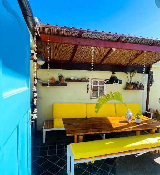 بنسيون Ami Vine House