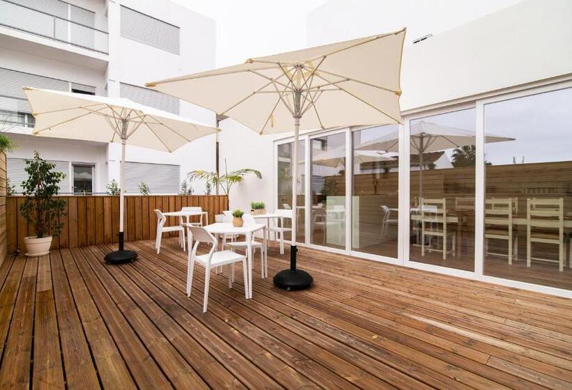 膳宿费 Azoriani City Hostel Ponta Delgada