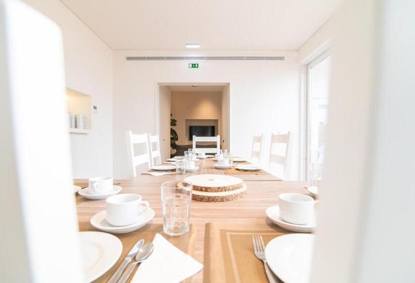 膳宿费 Azoriani City Hostel Ponta Delgada