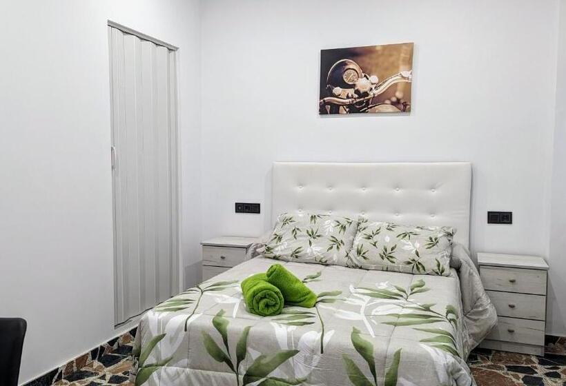 بنسيون Casa Clari