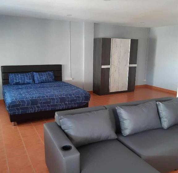 פנסיון Golden View