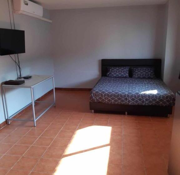 פנסיון Golden View