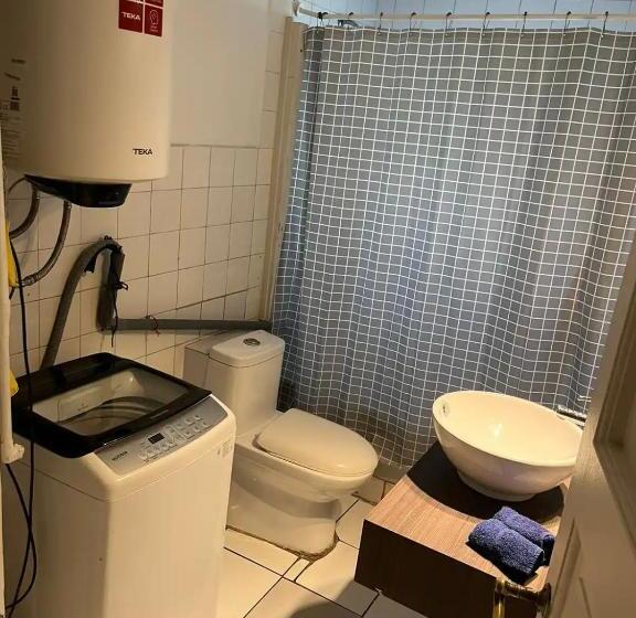 펜션 Habitacion De Casa En Las Condes