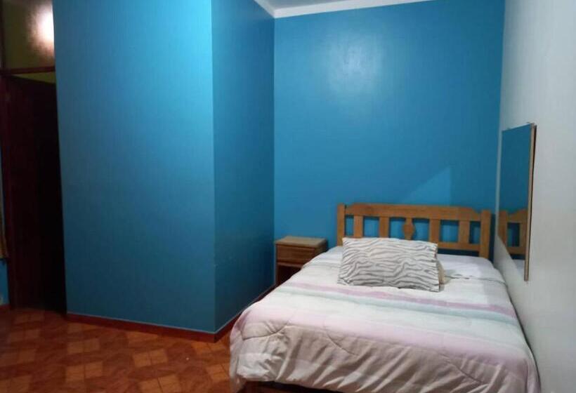 پانسیون Hospedaje Toscano Suites