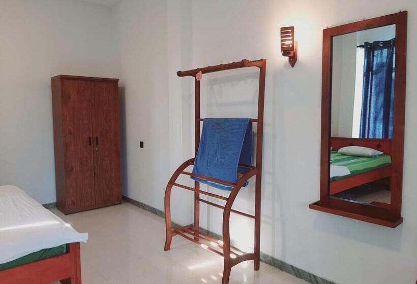 פנסיון King S Cave