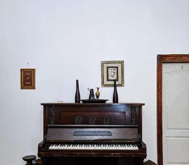 بنسيون Leana Hub Guest House