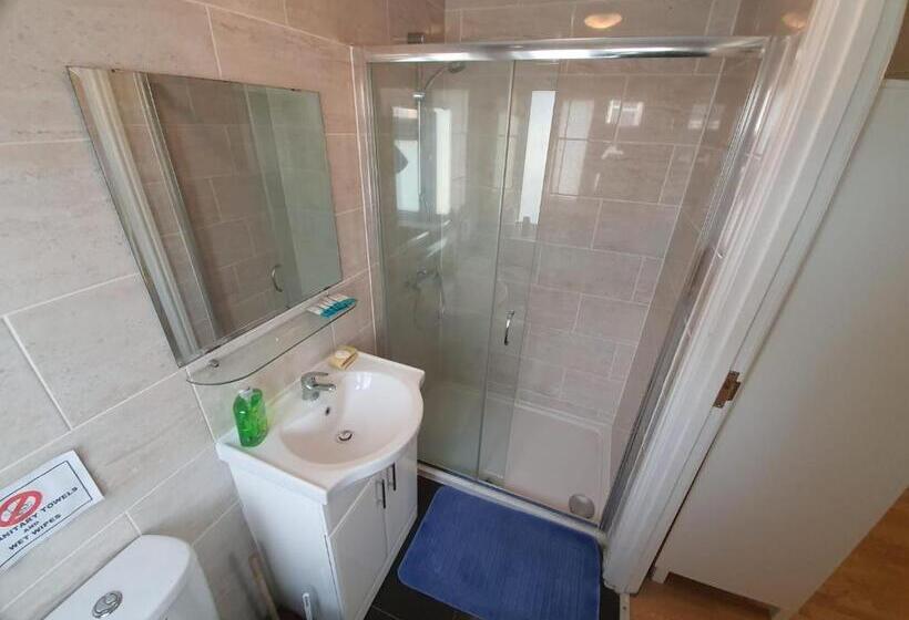 Пансион London Ilford Rooms