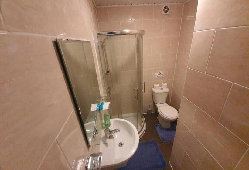 Пансион London Ilford Rooms