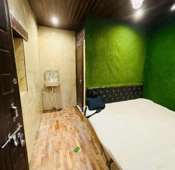 بنسيون New Banaras Paying Guest House