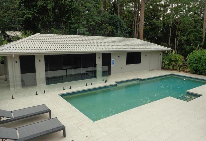 بنسيون Noosa Buoys