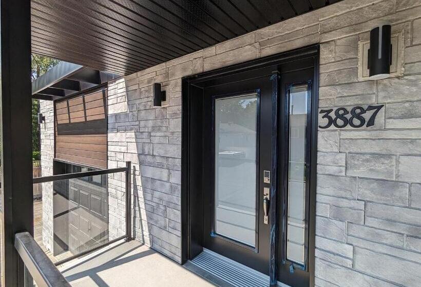 פנסיון Riverview Cottage