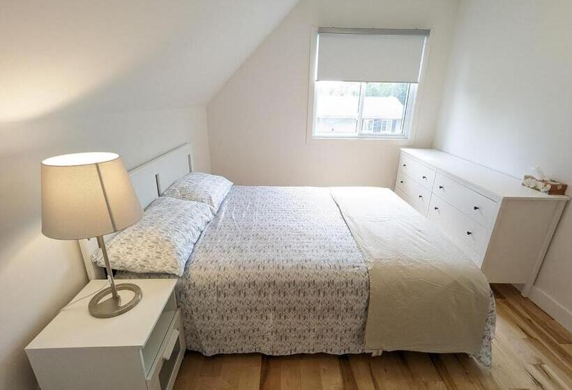 פנסיון Riverview Cottage