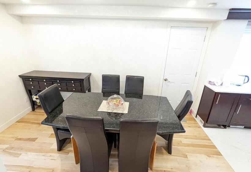 פנסיון Riverview Cottage