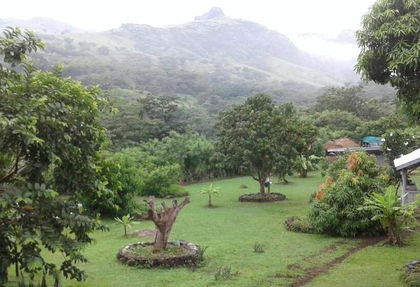 بنسيون Room In Villa   Outback Retreat