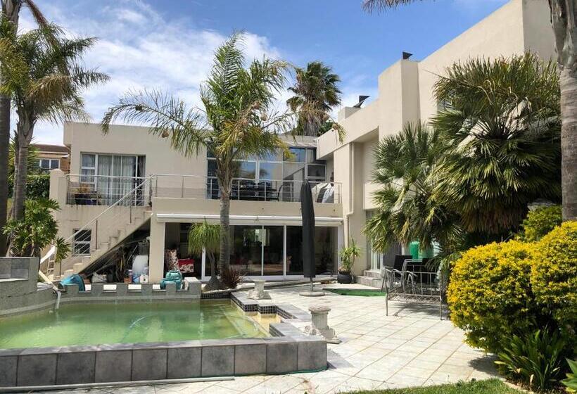 بنسيون Self Catering Guest House