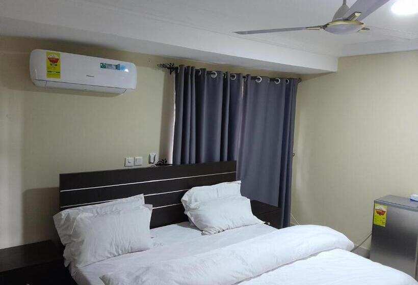 بنسيون Serene Royal Residence Guest House