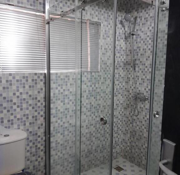 펜션 Serene Royal Residence Guest House